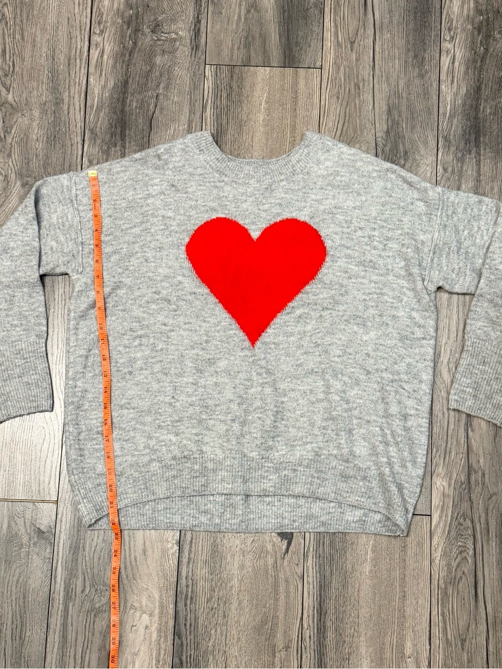 Vince Camuto Gray Red Heart Sweater Women’s S Valentine Oversized Knit - Picture 3 of 7